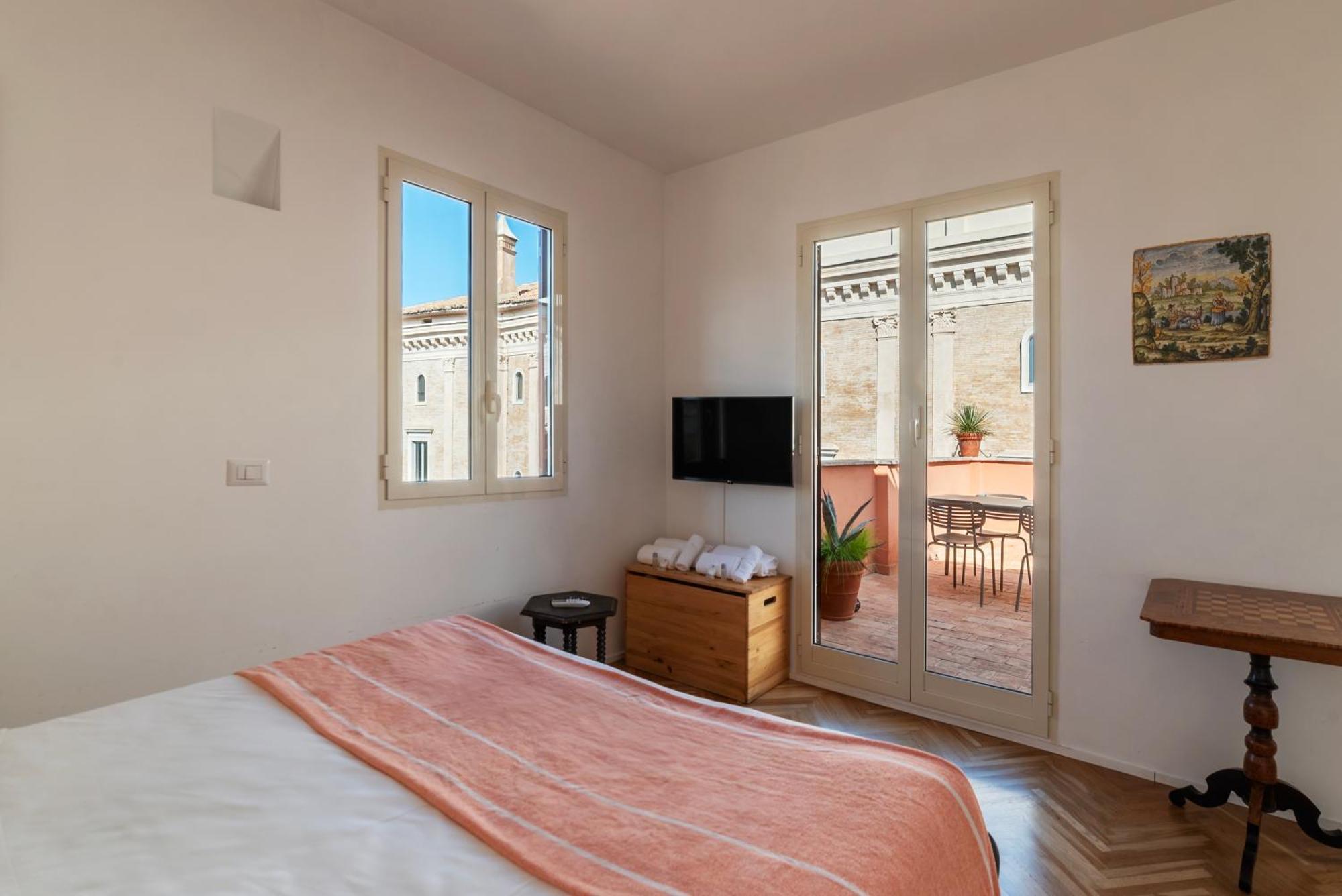 Apartamento With Terrace In Via Del Pellegrino - Fromhometorome *